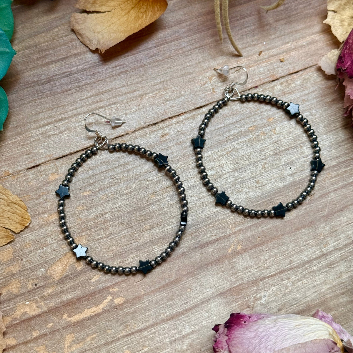 Black Onyx Star Hoop Earrings – 3mm Sterling Silver