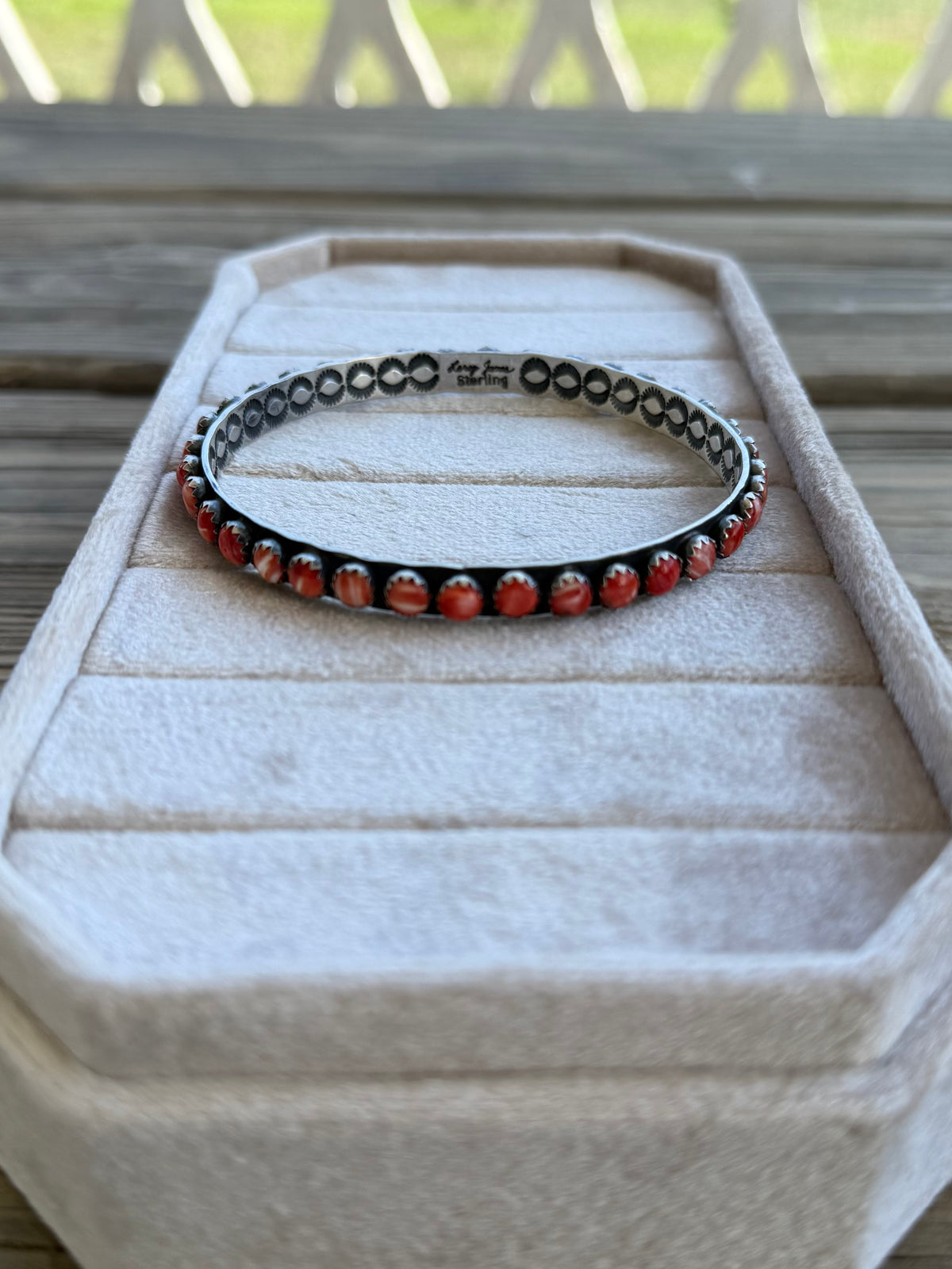 Red Spiny Oyster and Sterling Silver Bangle *NATIVE