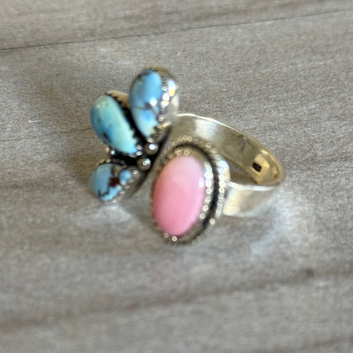 Golden Hills Pink Conch Southwest Floater Rings