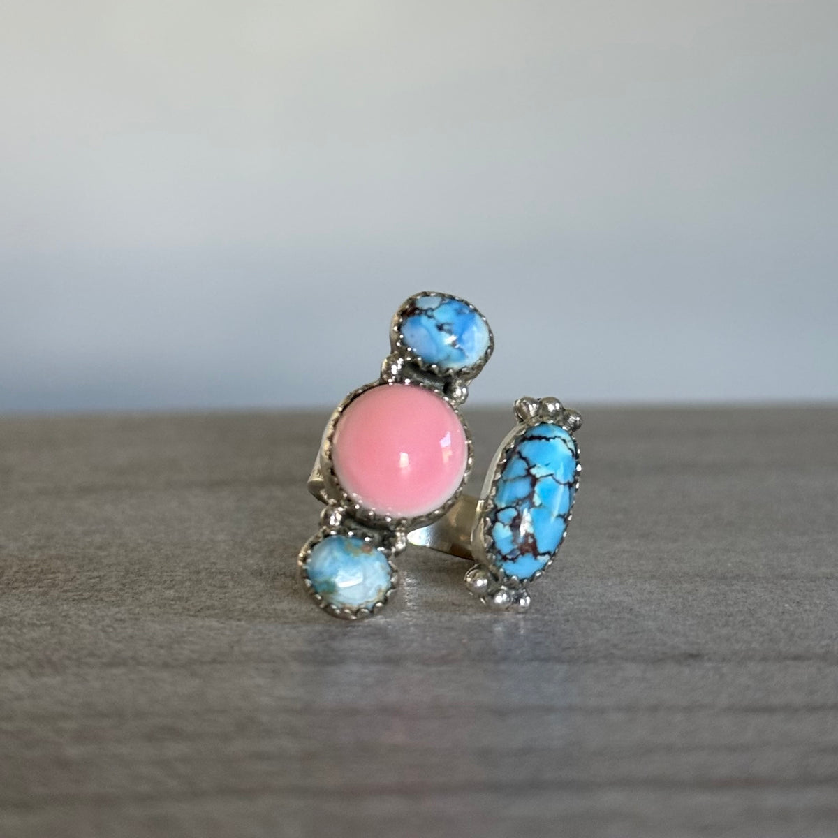 Golden Hills Pink Conch Southwest Floater Rings