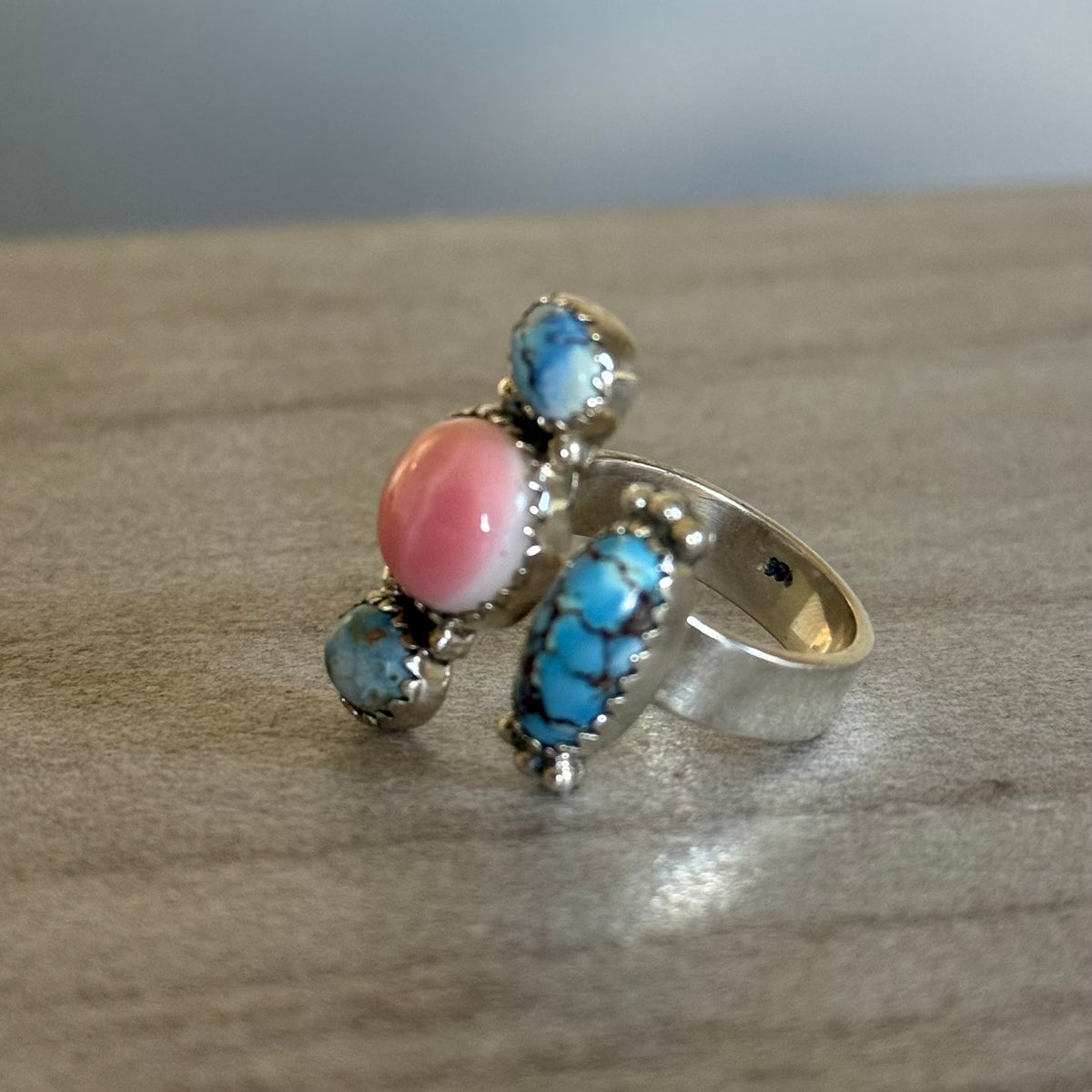 Golden Hills Pink Conch Southwest Floater Rings