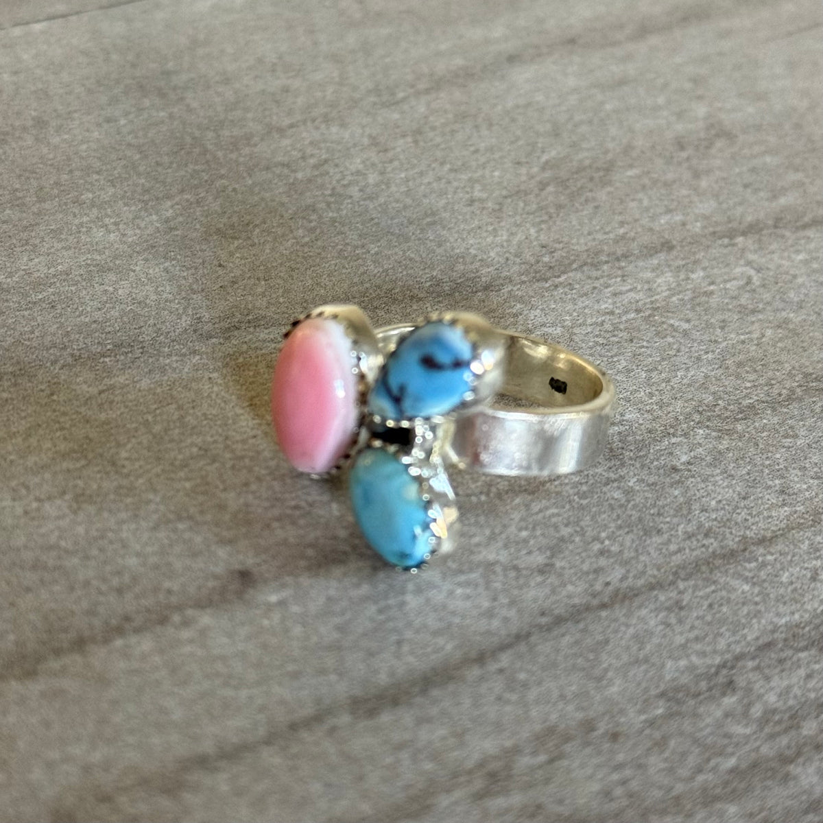 Golden Hills Pink Conch Southwest Floater Rings