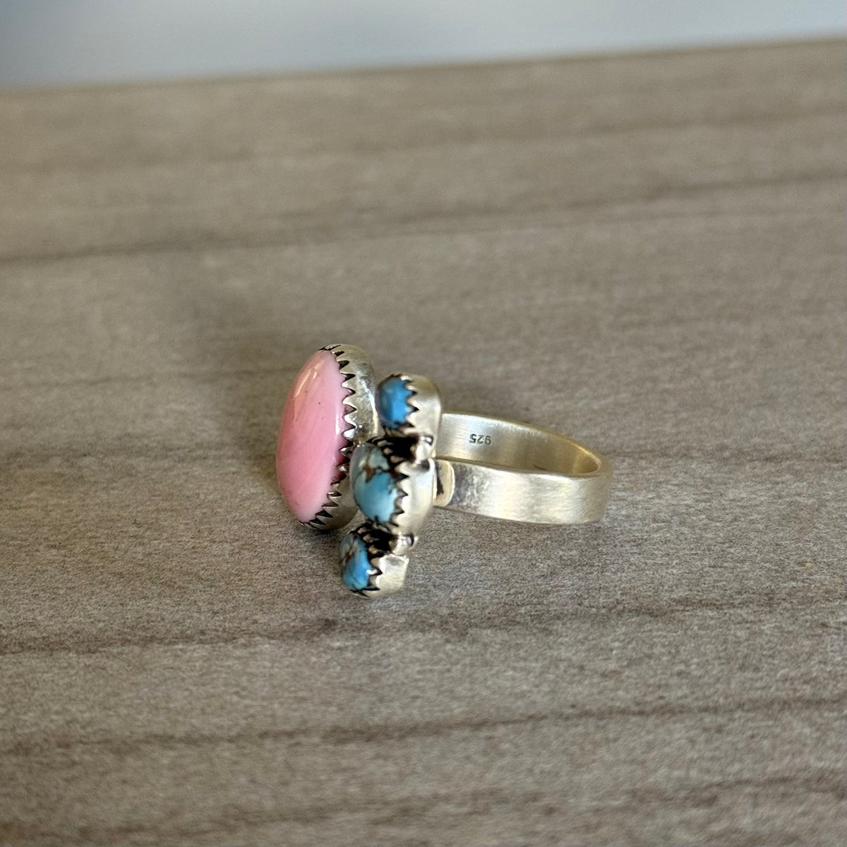 Golden Hills Pink Conch Southwest Floater Rings