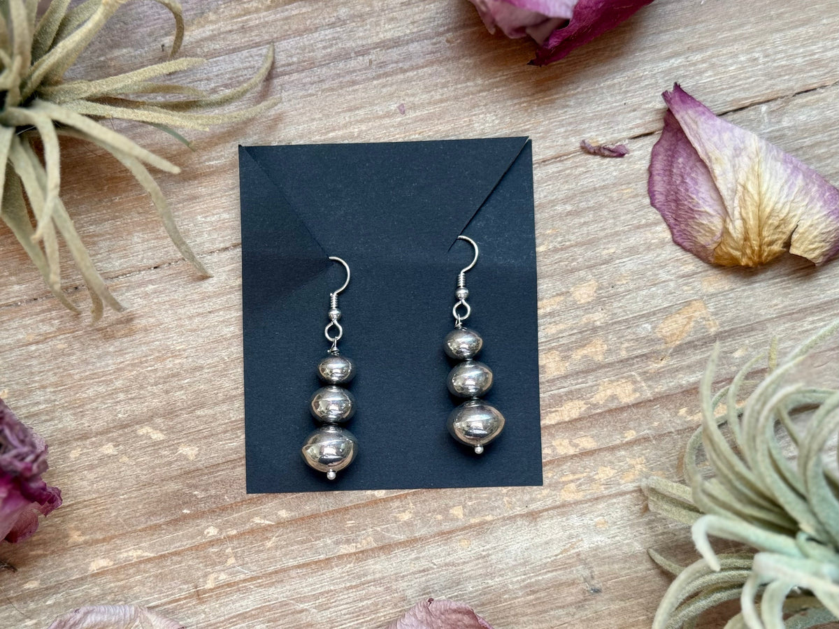 Sterling Silver Tapered Ponca Pearl Dangle Earrings – Artist Jason Ogg